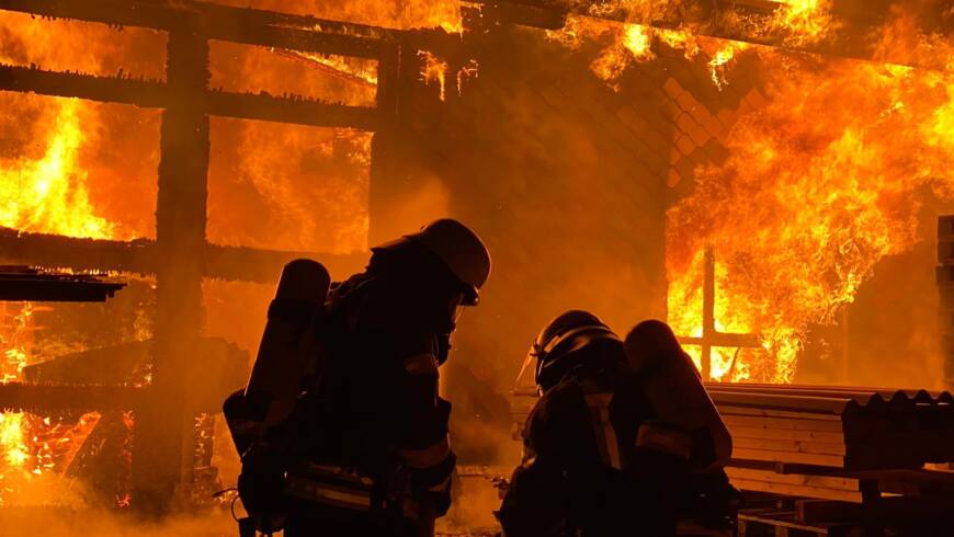 B 3 Brand Gebäude